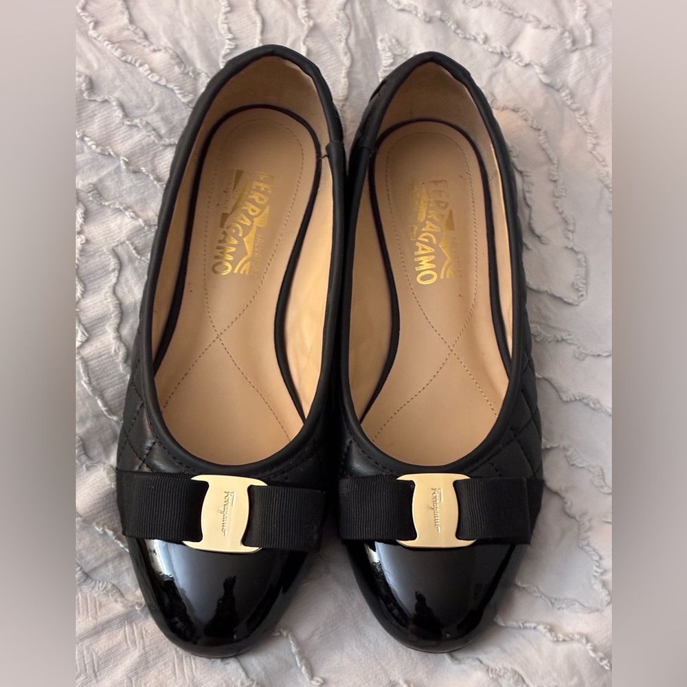 Salvatore Ferragamo Varina Black Quilted Leather & Patent Vara Bow Flats